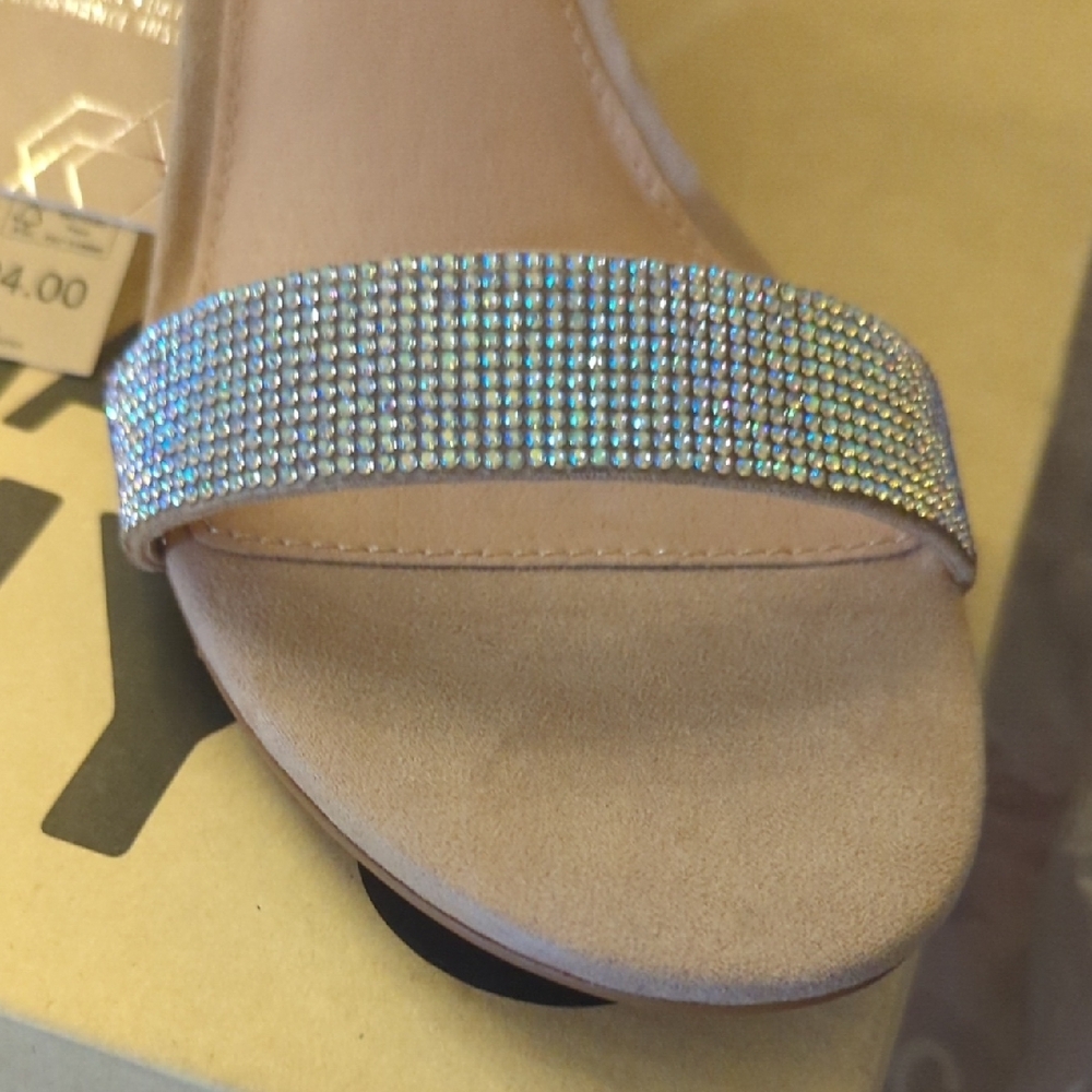 Steve Madden Nude Heels with Silver Strap - Picture 3 of 3